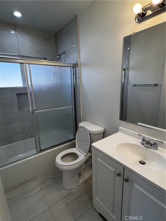 1357 Orange Grove Ave unit A, Glendale, CA 91205 - photo 6