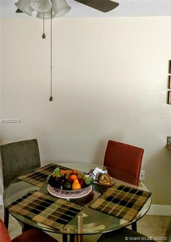 33 Clinton Ct unit A, Royal Palm Beach, FL 33411 - photo 5