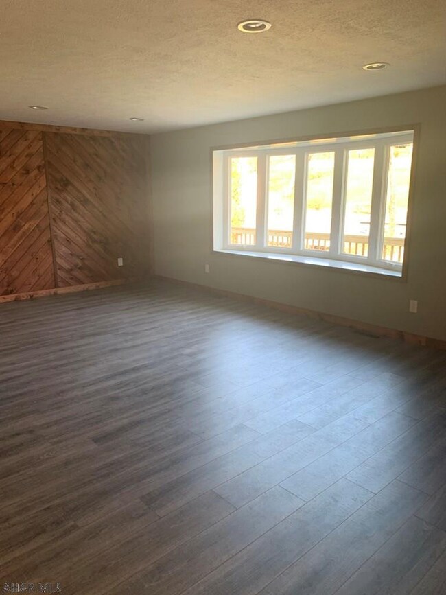 225 Lower Snake Spring Rd, Everett, PA 15537 - photo 6