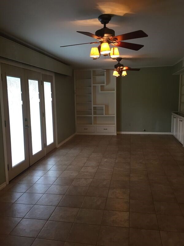 2912 Avenue K, Bay City, TX 77414 - photo 6