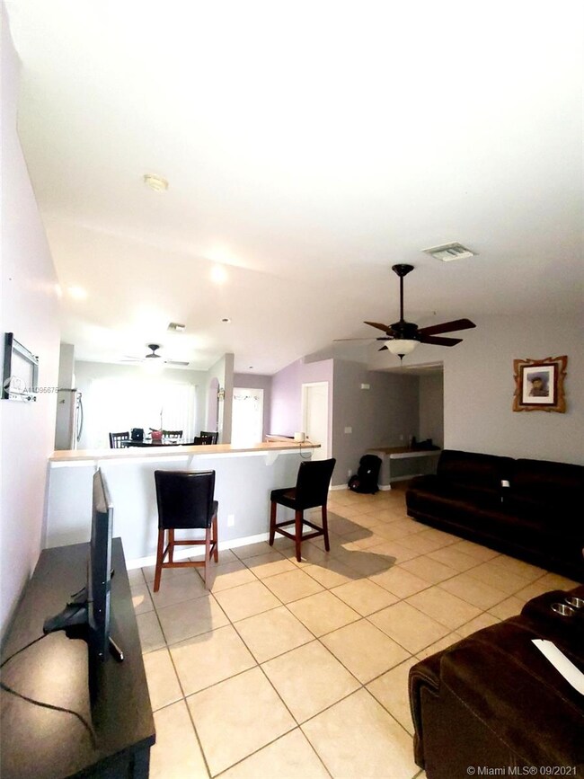 111 Kismet Pkwy W, Cape Coral, FL 33993 - photo 4