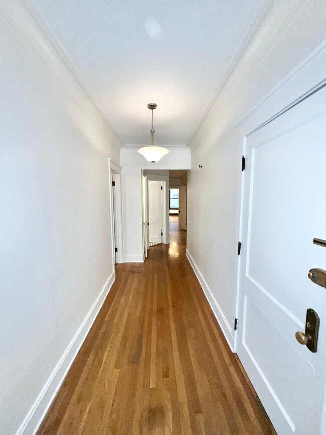 1628 W Rascher Ave unit 1, Chicago, IL 60640 - photo 6