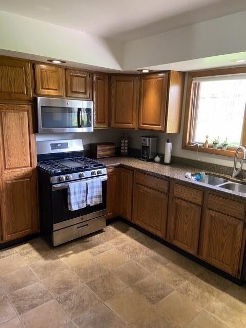 2713 N Jongkind Park Rd, La Porte, IN 46350 - photo 5