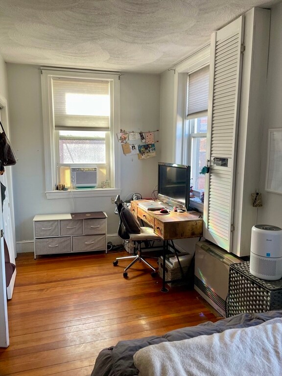 11 Foster St unit 6, Boston, MA 02109 - photo 4