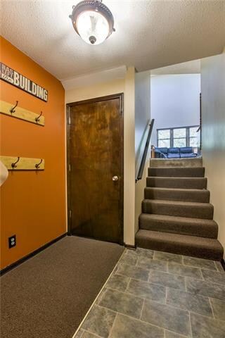 6618 Charles St, Shawnee, KS 66216 - photo 3