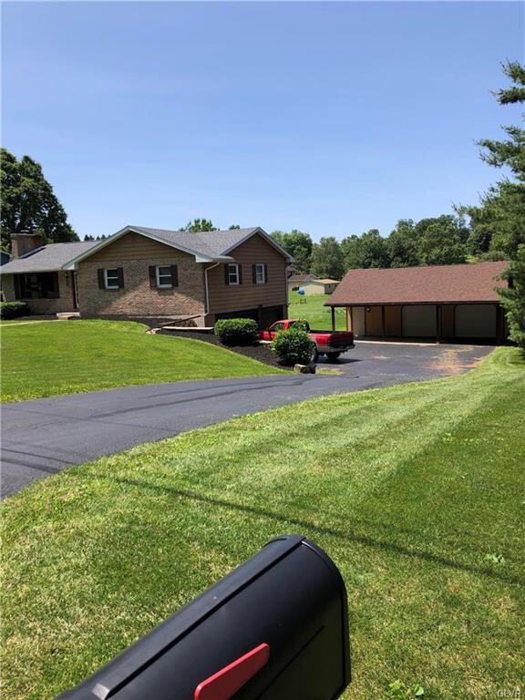 6736 Old Grange Rd, Slatington, PA 18080 - photo 2