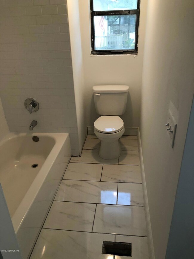 4818 Ducheneau Dr, Jacksonville, FL 32210 - photo 4