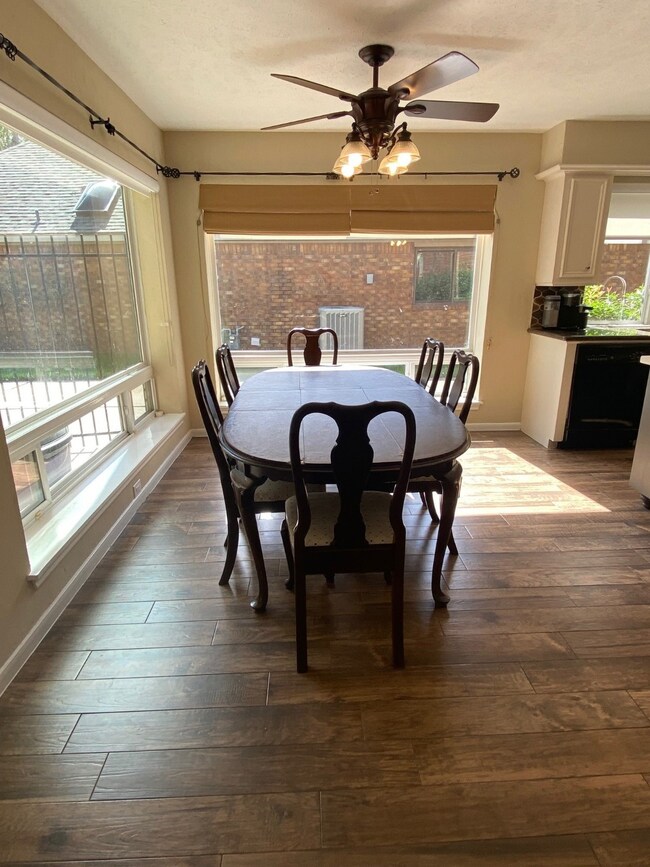 15719 Echo Lodge Dr, Houston, TX 77095 - photo 7