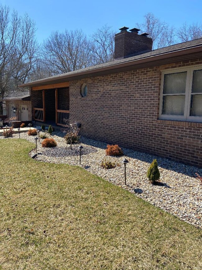 127 David Dr, Collinsville, IL 62234 - photo 3