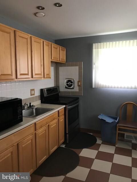 510 Nova Ave, Capitol Heights, MD 20743 - photo 3