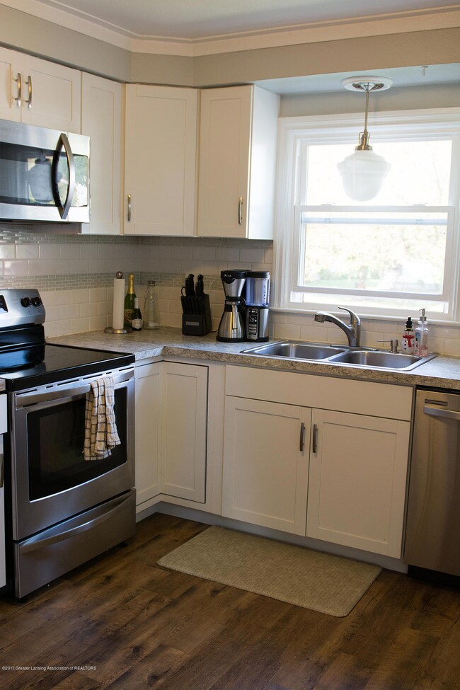 05 kitchen