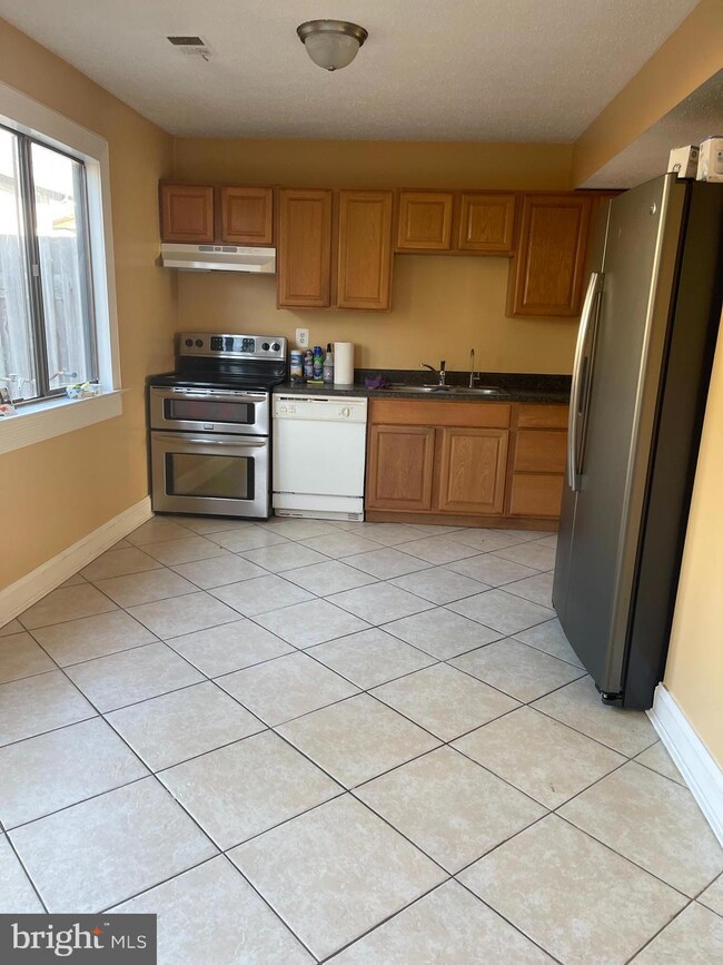 2532 Fox Ridge Ct unit 48, Woodbridge, VA 22192 - photo 4