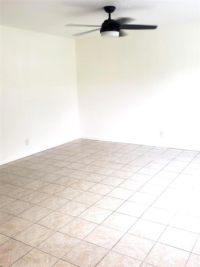 unlisted-address, Tamarac, FL 33321 - photo 5