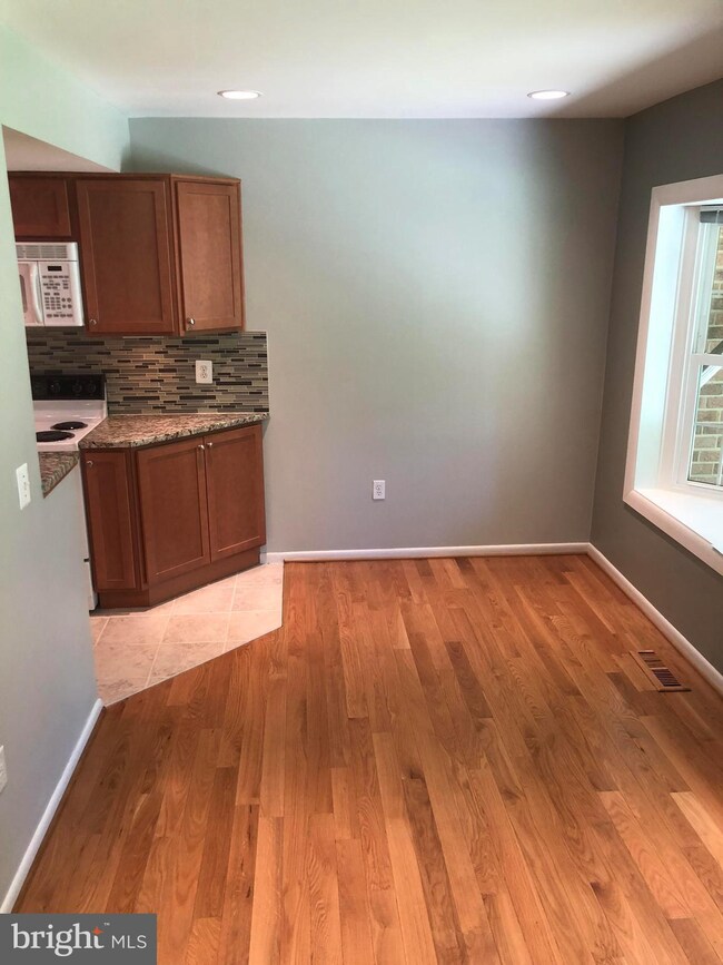 9170 Lambskin Ln, Columbia, MD 21045 - photo 7