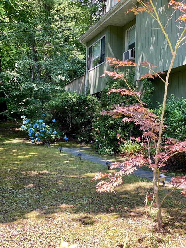 434 Emery Wheel Rd, Stroudsburg, PA 18360 - photo 3