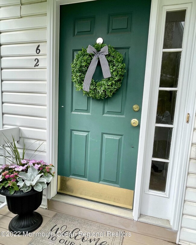 62 Des Moines Ct, Tinton Falls, NJ 07712 - photo 2