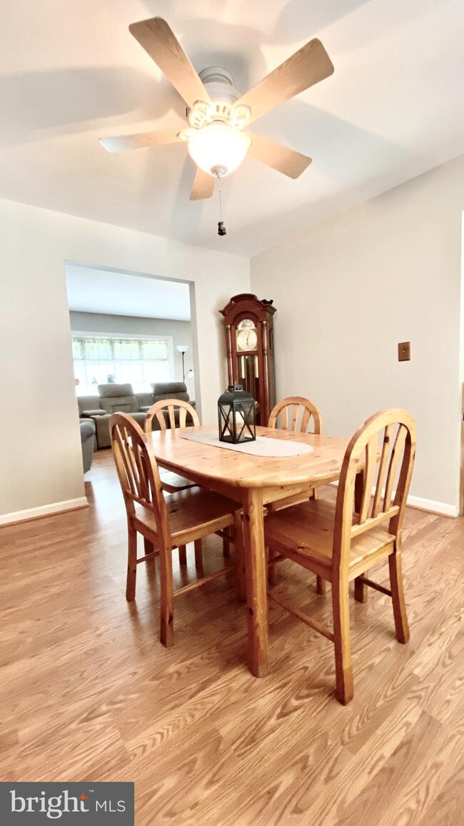 12313 Running Deer Rd, Manassas, VA 20112 - photo 5