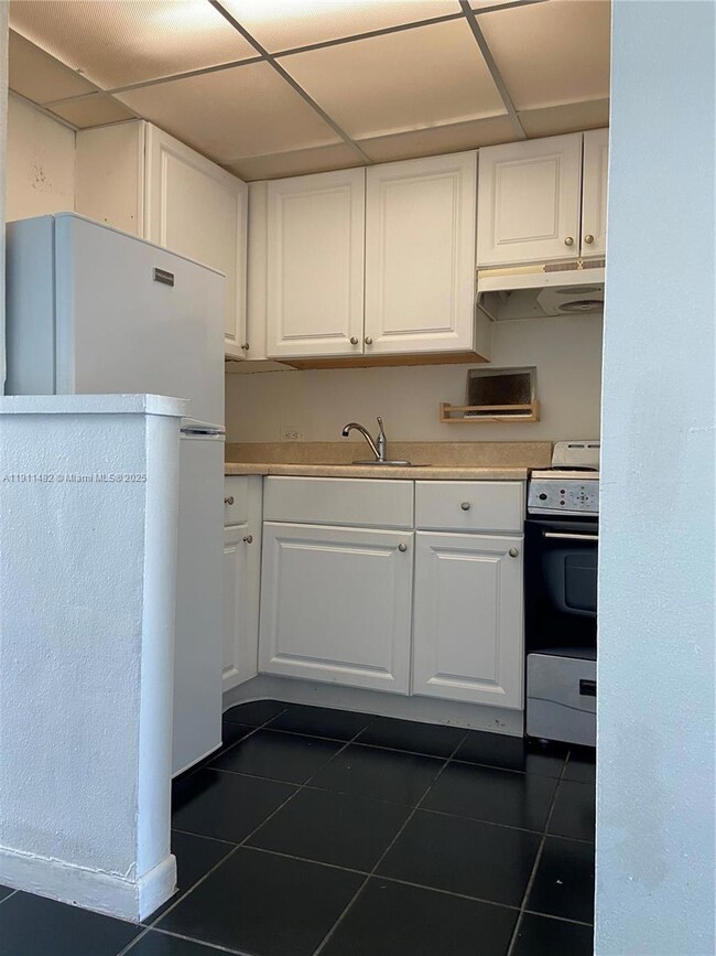 7904 West Dr unit 204, North Bay Village, FL 33141 - photo 2