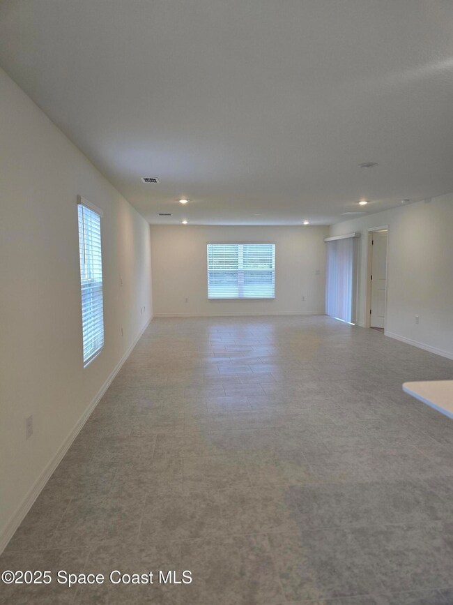 561 Richmond Cir SW, Palm Bay, FL 32908 - photo 2