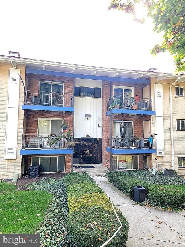 11402 Cherry Hill Rd unit MF-104, Beltsville, MD 20705 - photo 2