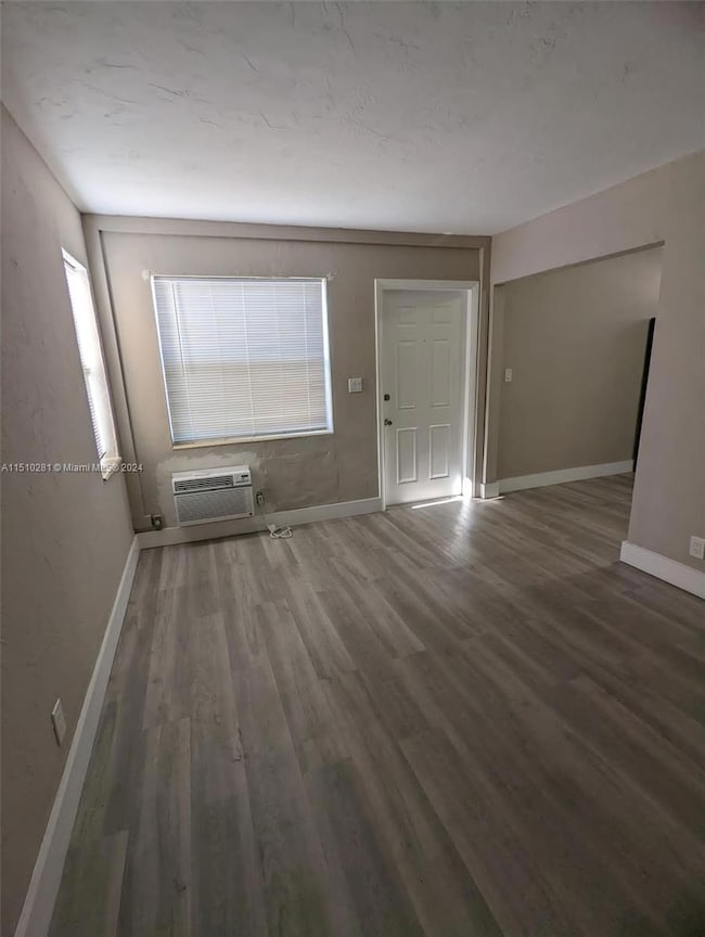 2300 Douglas St unit 3, Hollywood, FL 33020 - photo 5