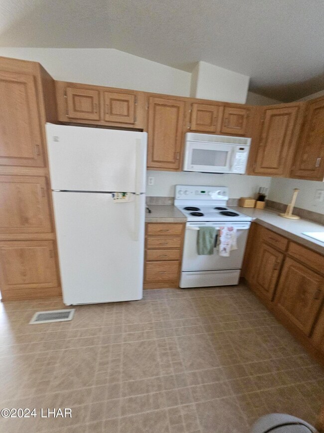 678 W Desert Dr, Quartzsite, AZ 85346 - photo 7