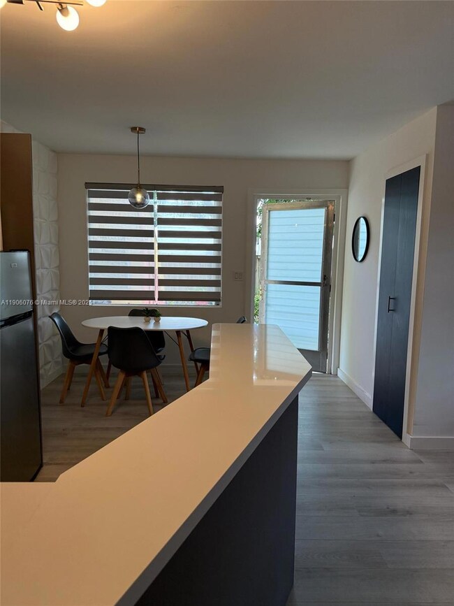 2624 NE 30th Place unit 101B, Fort Lauderdale, FL 33306 - photo 5