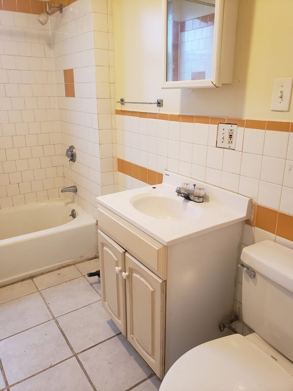 54 Hollander St unit 2, Dorchester, MA 02121 - photo 4