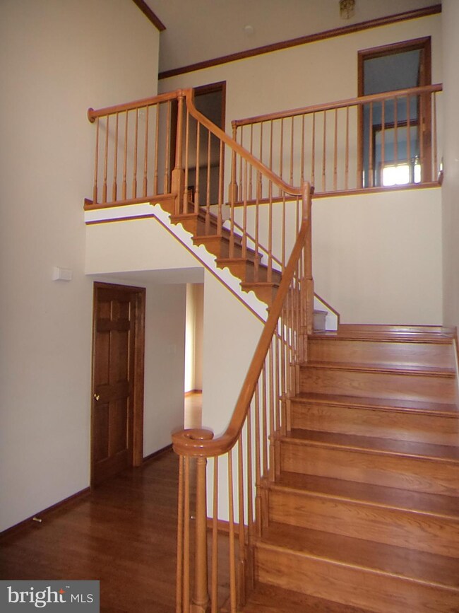 10299 Lindale Ave, Greencastle, PA 17225 - photo 2