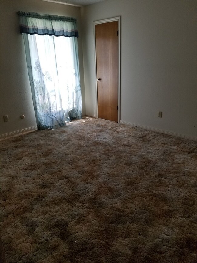 2825 El Camino St, Bay City, TX 77414 - photo 3