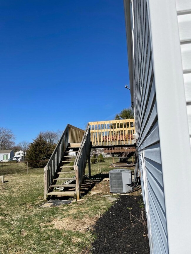 849 Upwoods Dr, Columbus, OH 43228 - photo 4