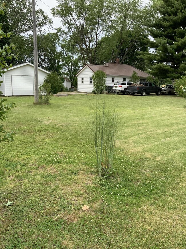 506 Albert Ave, Sturgis, MI 49091 - photo 4