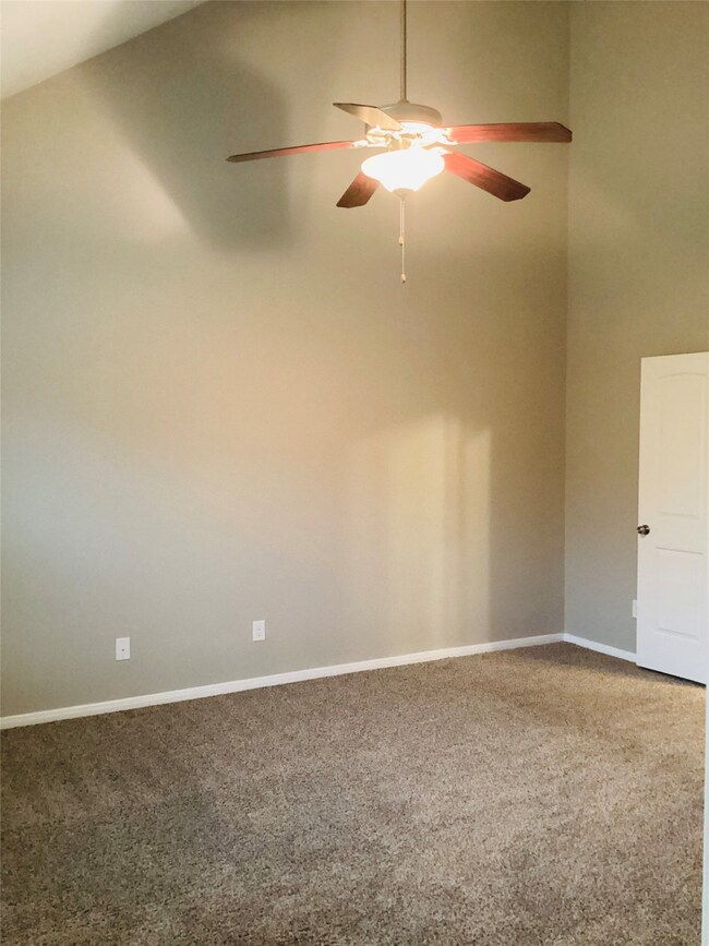 5192 Kendall Cove Ct, Alvin, TX 77511 - photo 7