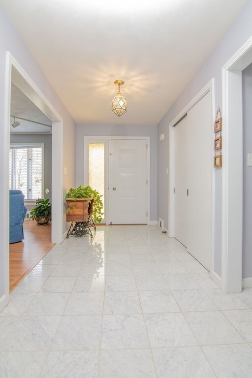 67 Laurel Ln, Longmeadow, MA 01106 - photo 7