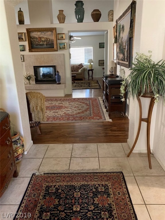 Entrance-Foyer