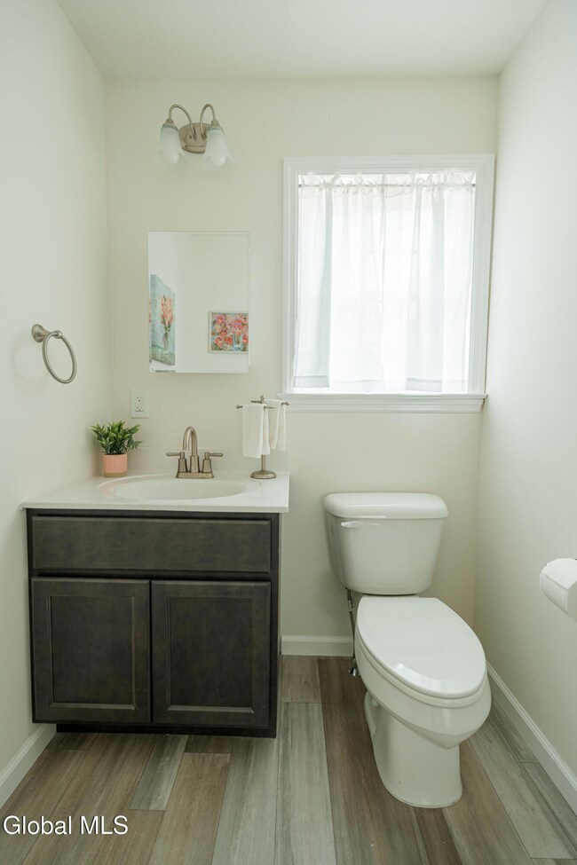 424 Summit Ave, Schenectady, NY 12307 - photo 7