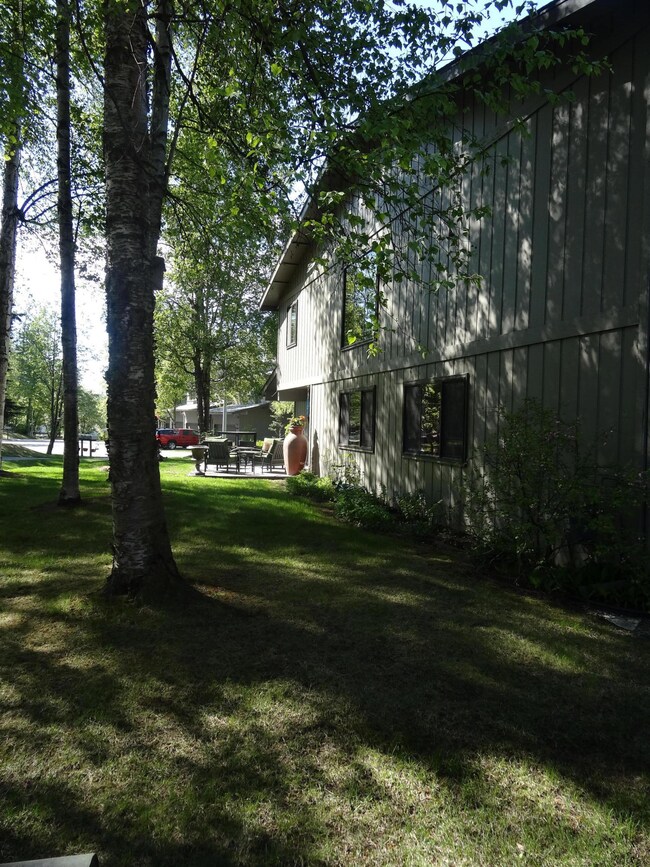 7815 Highlander Dr, Anchorage, AK 99518 - photo 5