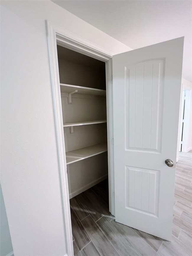 1421 6th St, Rosenberg, TX 77471 - photo 6