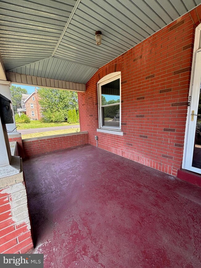 29 N 9th St, Perkasie, PA 18944 - photo 3
