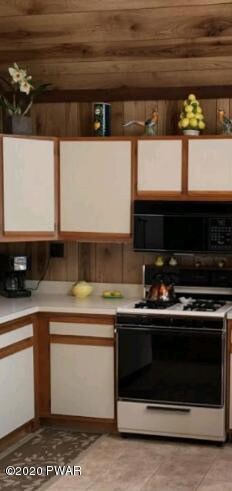 21 7th St, Hawley, PA 18428 - photo 6