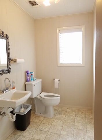 1418 Avenue H, Bay City, TX 77414 - photo 2