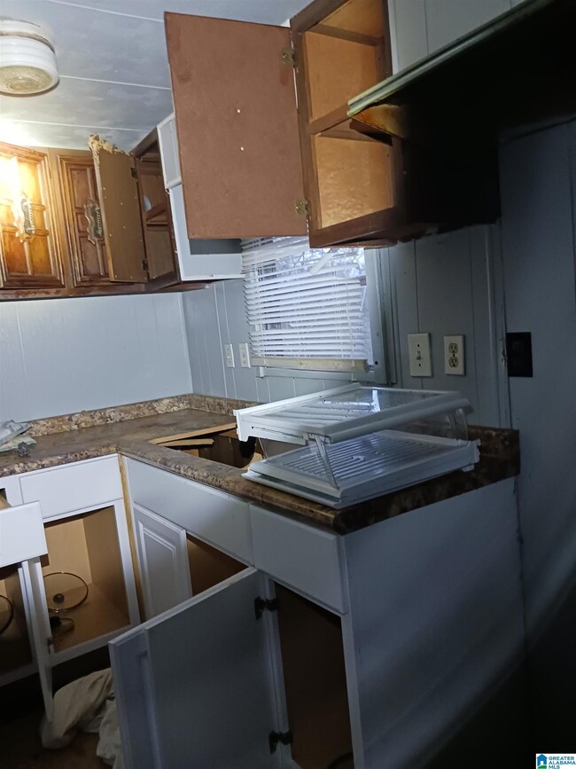 451 10th Ave SW, Graysville, AL 35073 - photo 4