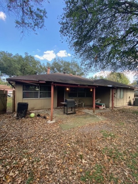 14127 Magnolia Springs Dr, Houston, TX 77066 - photo 6