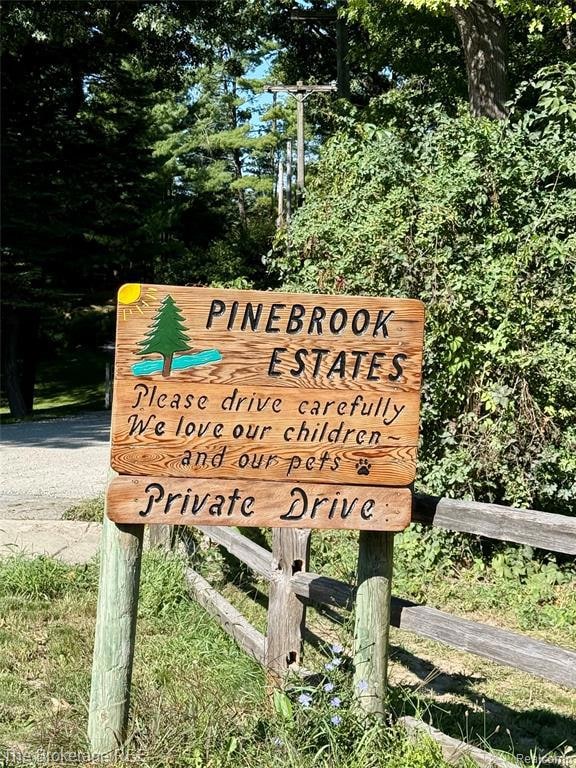 12088 Pinebrook Ln, South Lyon, MI 48178 - photo 4