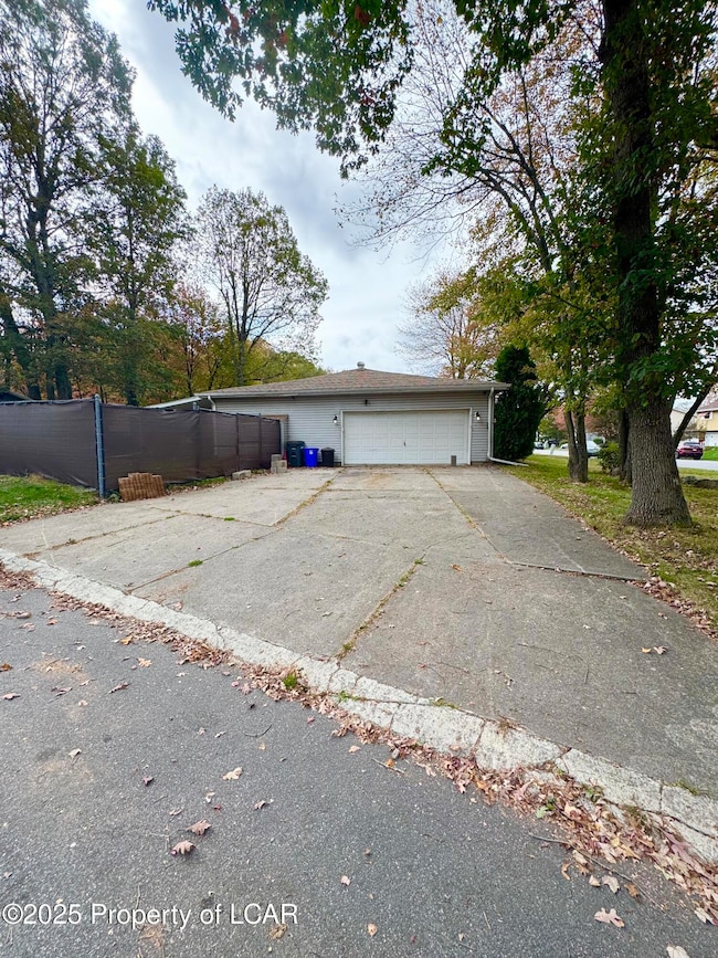 113 Johns Ave, Hazleton, PA 18201 - photo 2