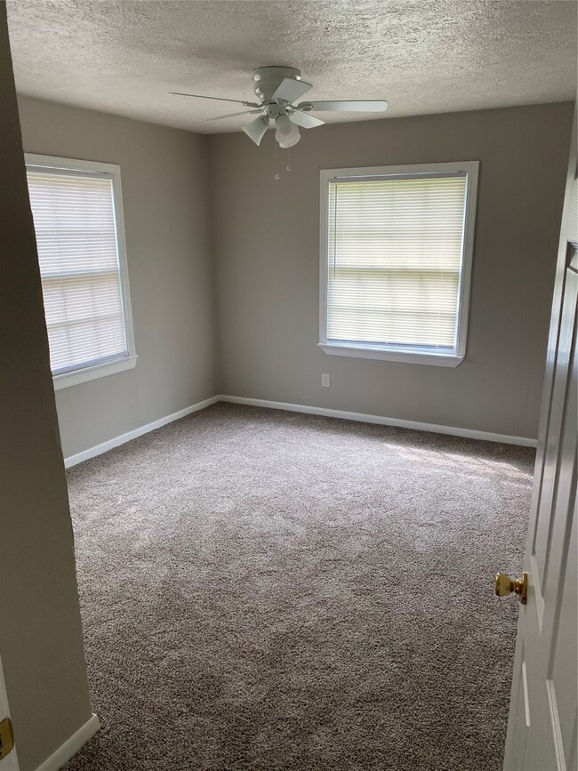 7404 Stanwick Dr, Houston, TX 77087 - photo 3