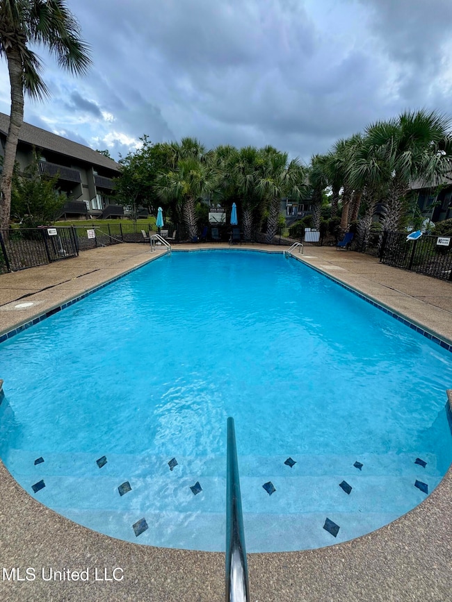 Lanai Community Pool