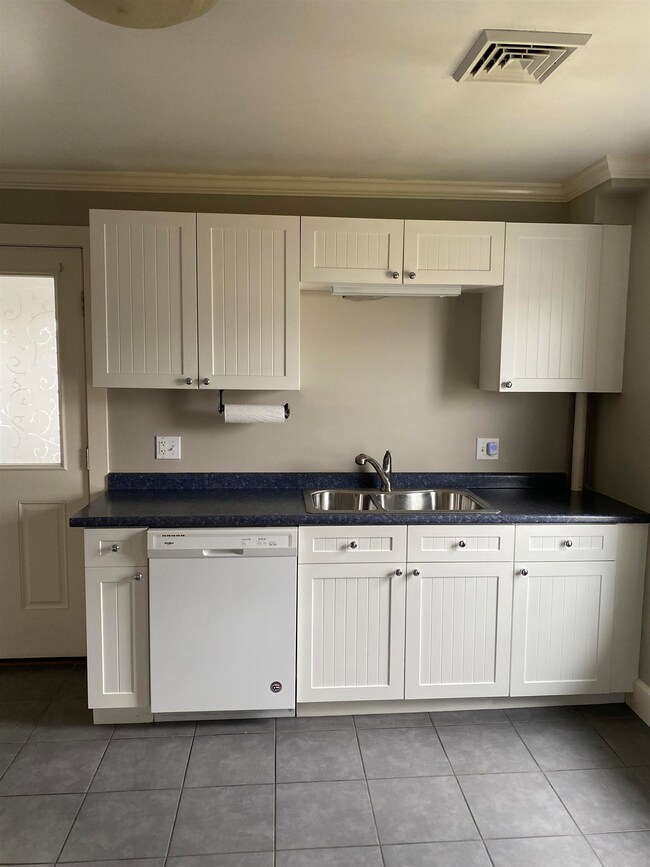 178 Lake St, Nashua, NH 03060 - photo 4