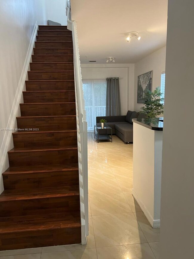 853 SW 2nd St unit 210, Miami, FL 33130 - photo 3