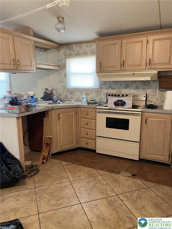 206 Creekside Manor Dr, Lehighton, PA 18235 - photo 6